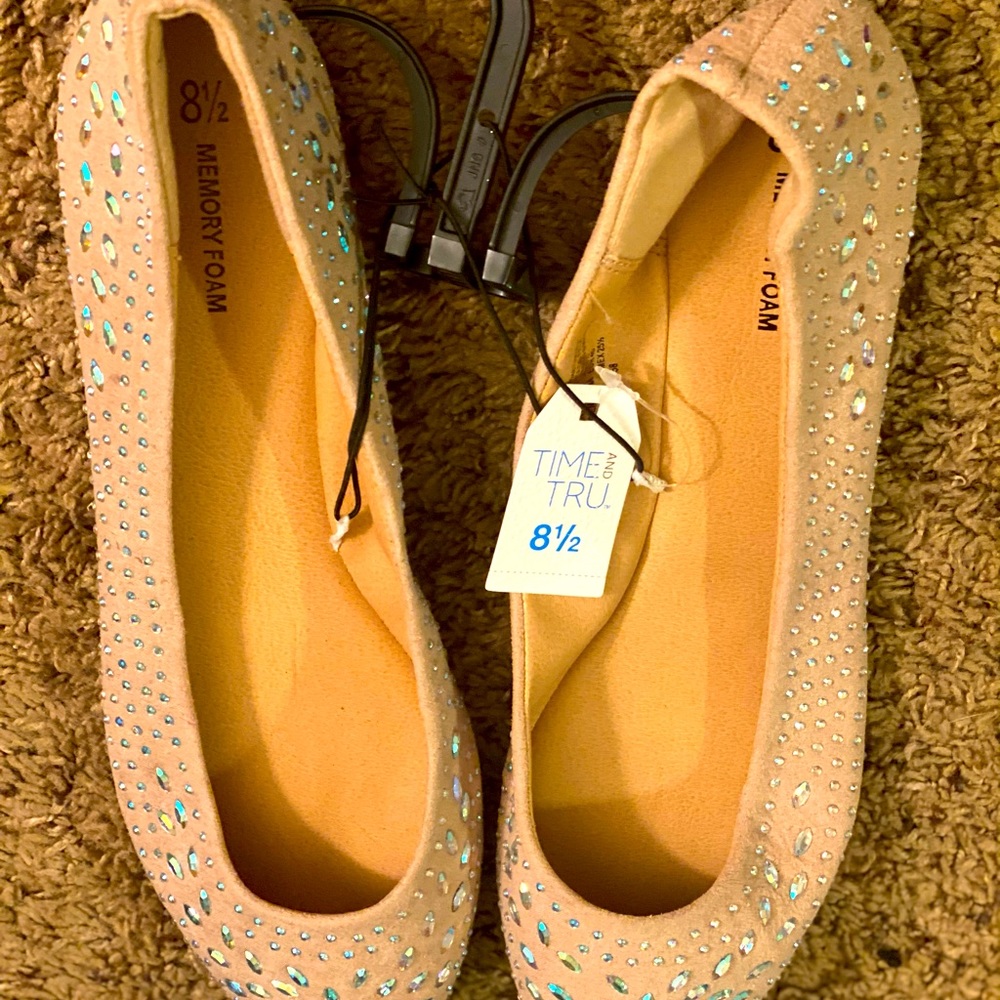 Blush pink rounded toes flats with rhinestones